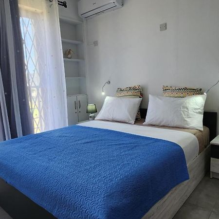 Sandstone Luxury 2 Bedroom Apartment With Lift And Common Pool Flic en Flac Luaran gambar